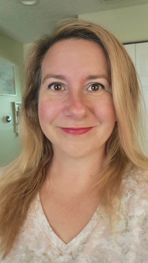 Lisa, founder of Pack Your Patience
